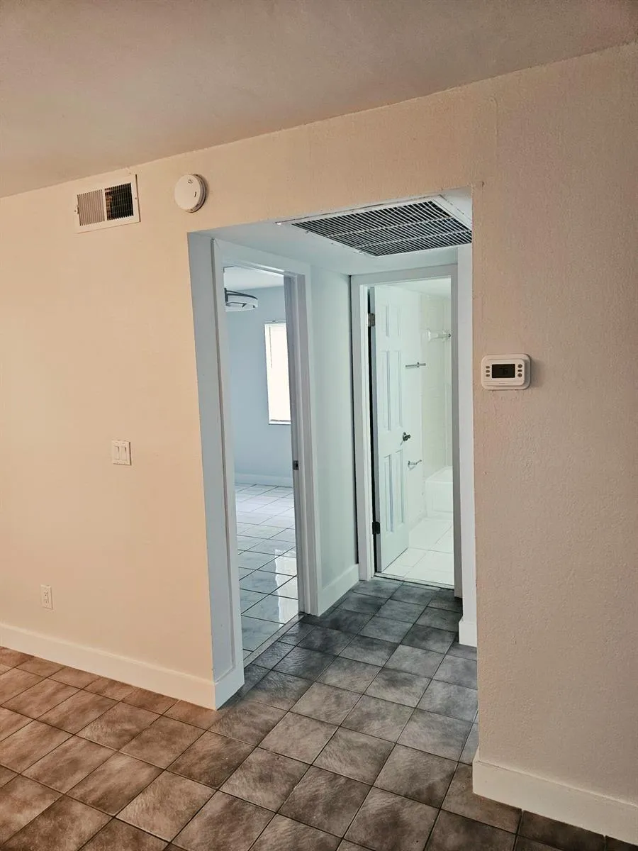10035 WINDING LAKE ROAD #102 Sunrise, FL 33351