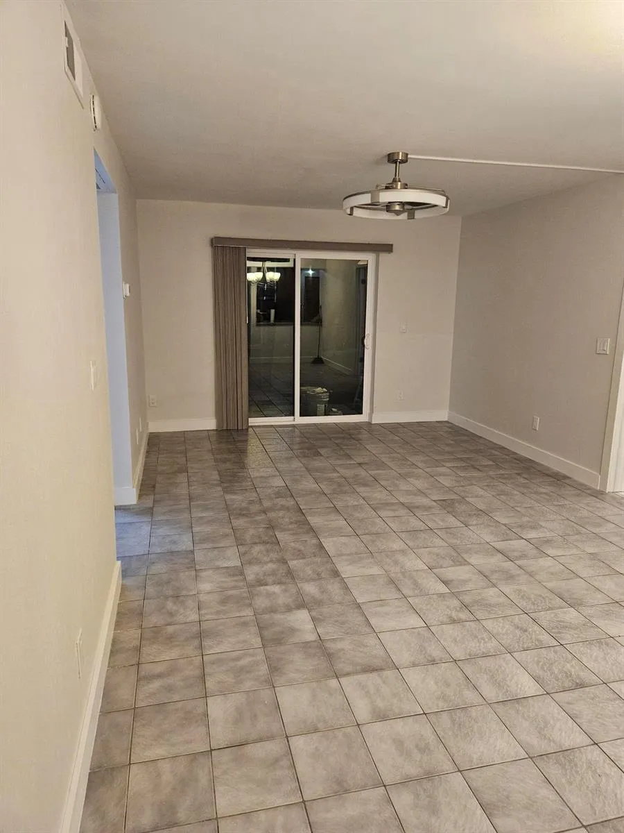10035 WINDING LAKE ROAD #102 Sunrise, FL 33351