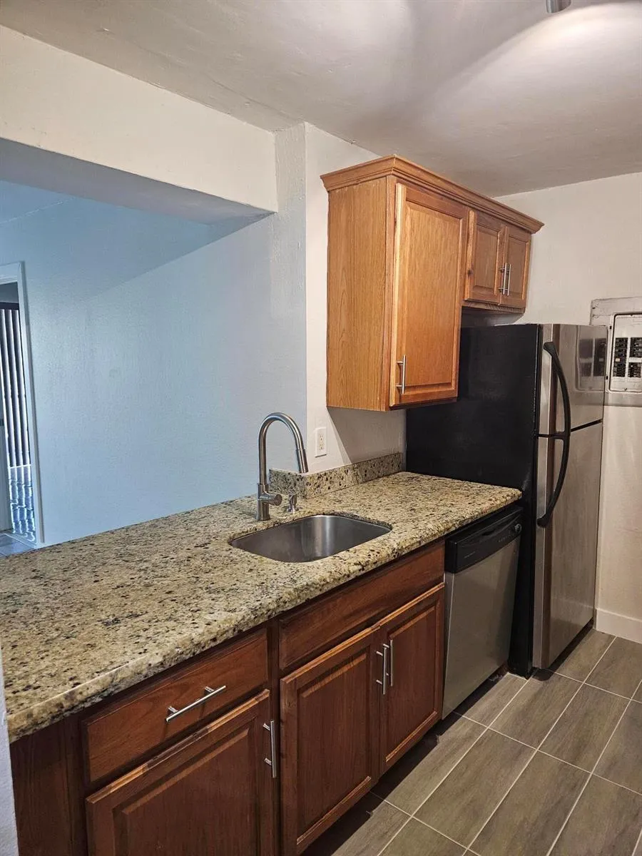 10035 WINDING LAKE ROAD #102 Sunrise, FL 33351