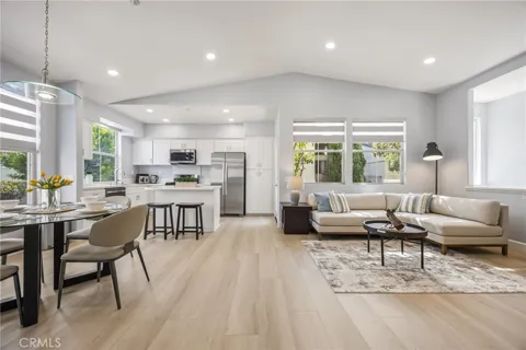 1906 Crescent Oak