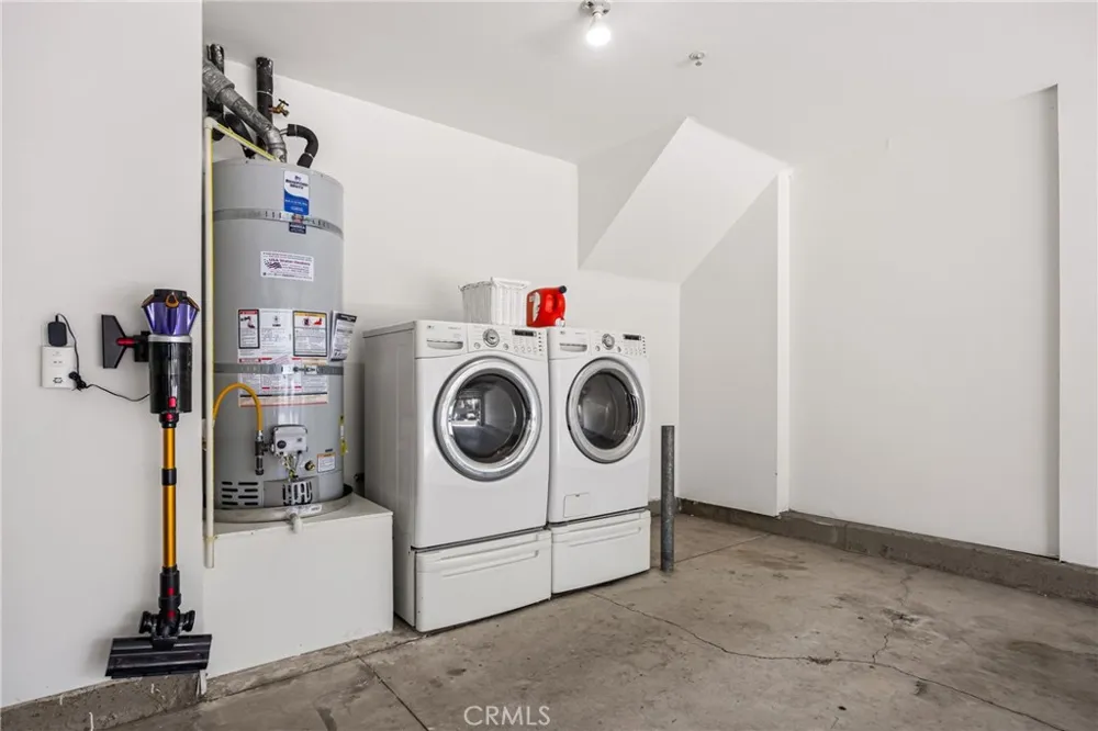 1906 Crescent Oak Irvine, CA 92618