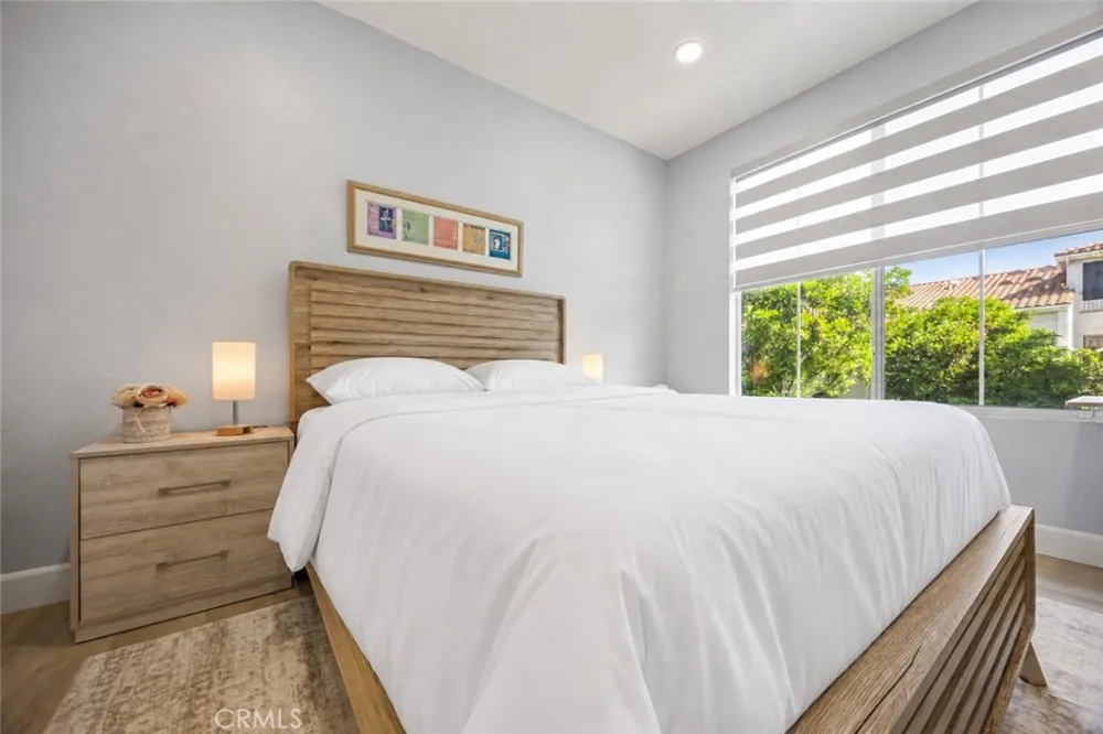 1906 Crescent Oak Irvine, CA 92618