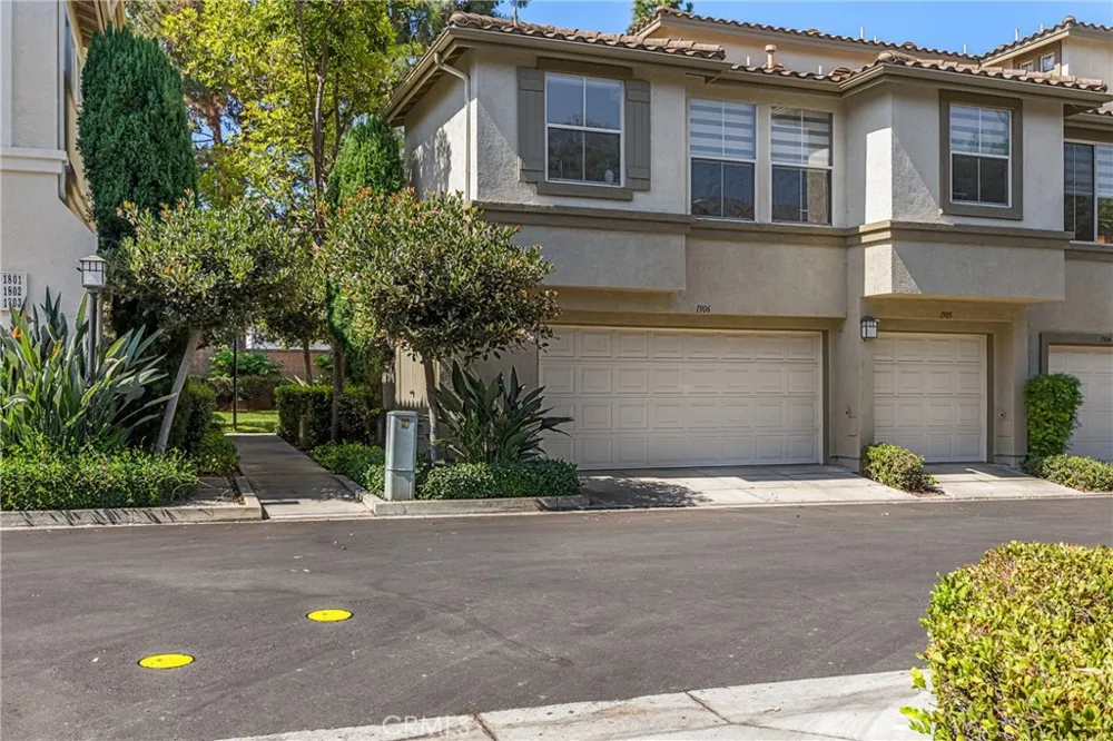 1906 Crescent Oak Irvine, CA 92618