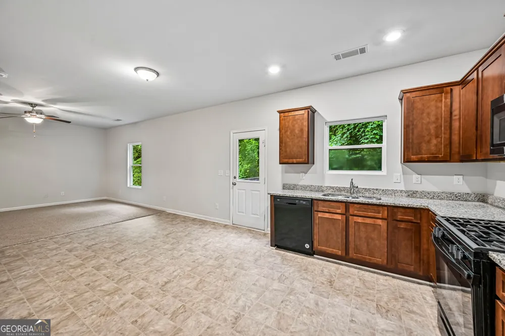 203 Scotland DR Dallas, GA 30132