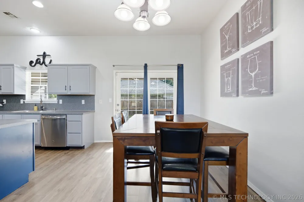 5703 S Quincy Place Tulsa, OK 74105
