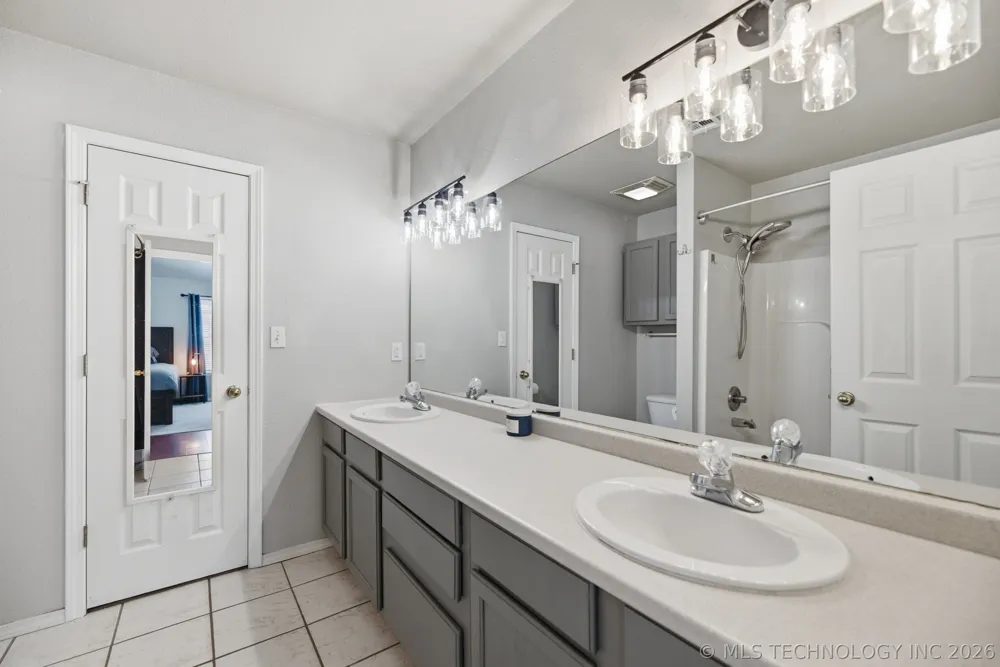 5703 S Quincy Place Tulsa, OK 74105