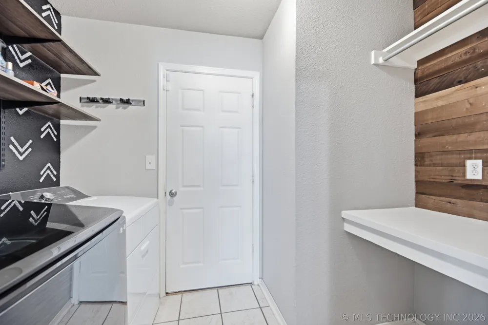 5703 S Quincy Place Tulsa, OK 74105