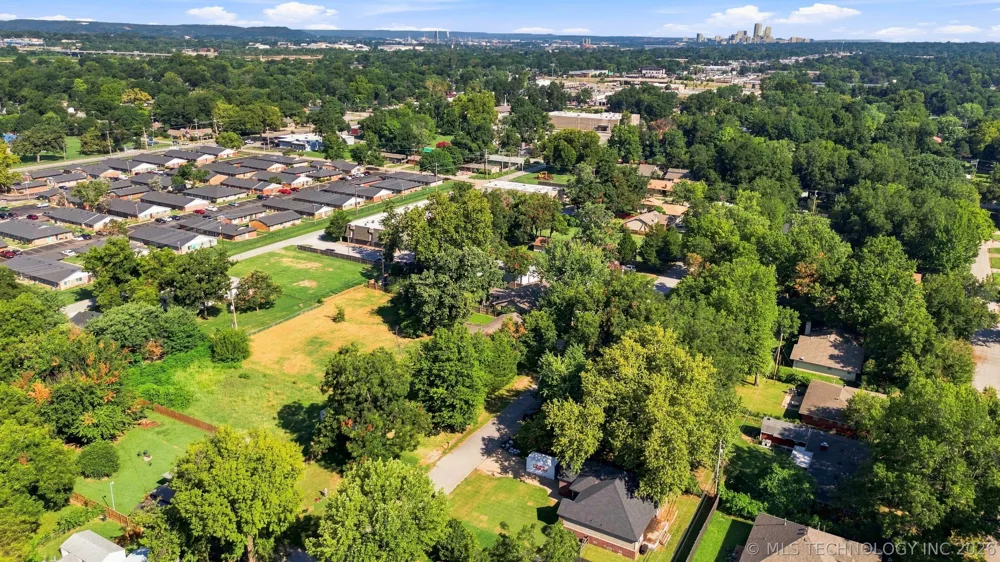 5703 S Quincy Place Tulsa, OK 74105