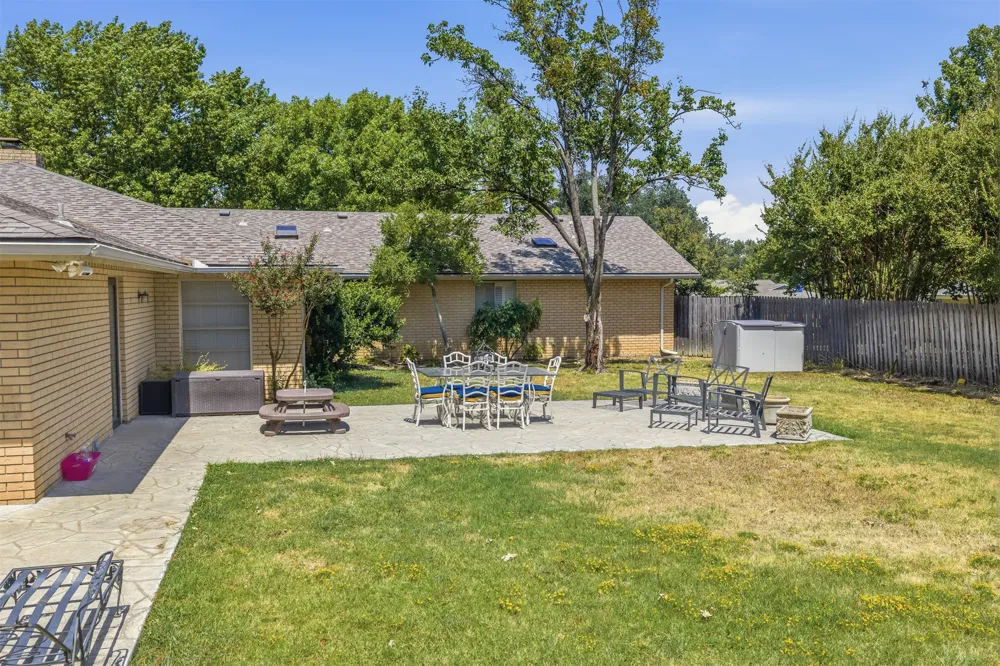2212 Cloverleaf Place Ardmore, OK 73401