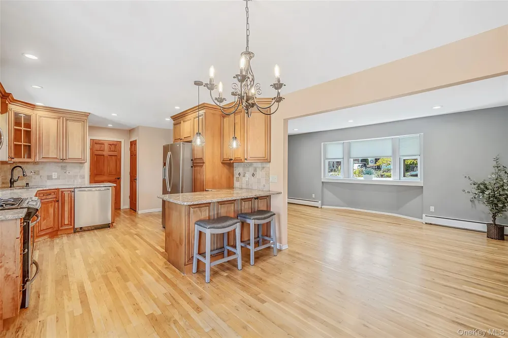 10 Foothill Lane Smithtown, NY 11787