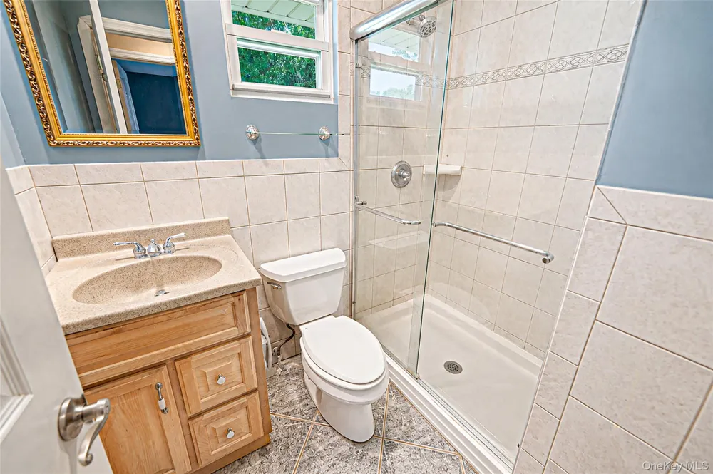 10 Foothill Lane Smithtown, NY 11787
