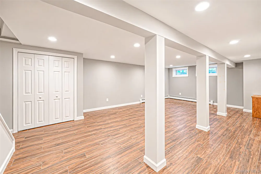 10 Foothill Lane Smithtown, NY 11787