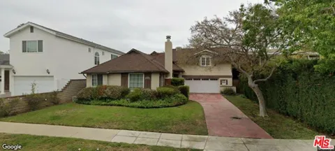 2932 S Beverly Drive