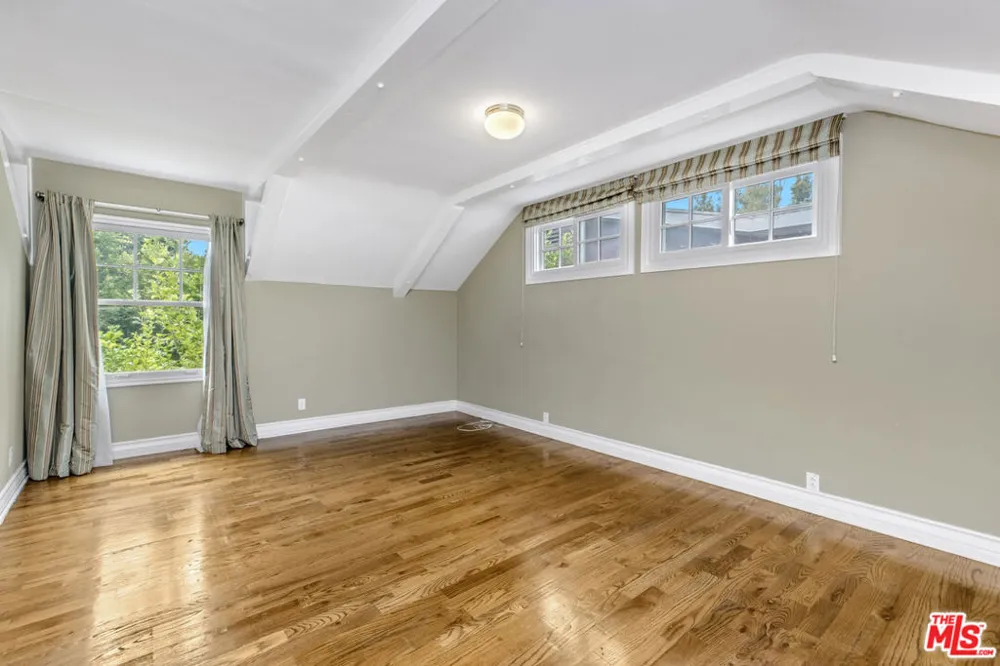 2932 S Beverly Drive Los Angeles, CA 90034