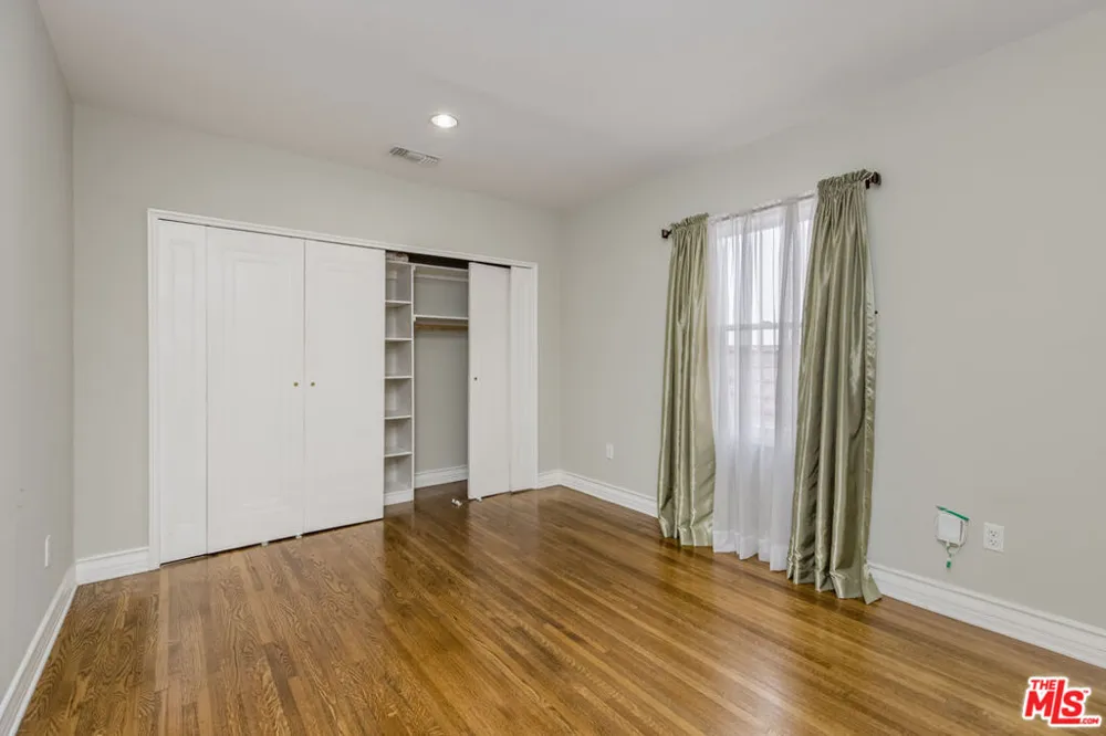 2932 S Beverly Drive Los Angeles, CA 90034