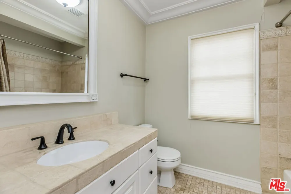 2932 S Beverly Drive Los Angeles, CA 90034