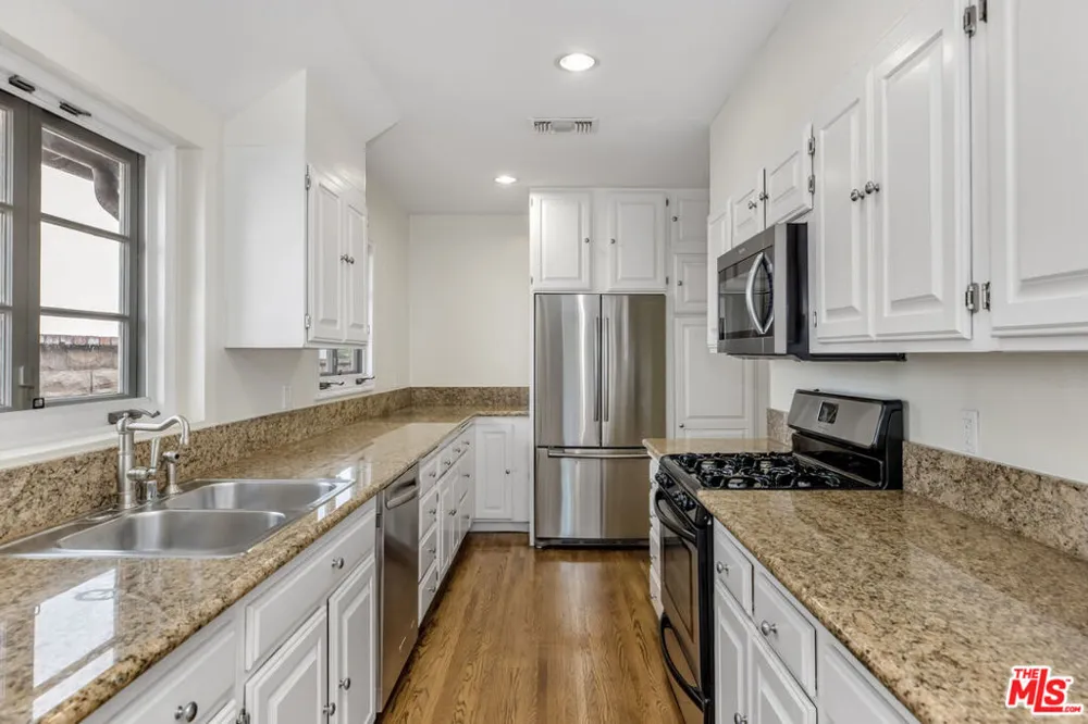 2932 S Beverly Drive Los Angeles, CA 90034