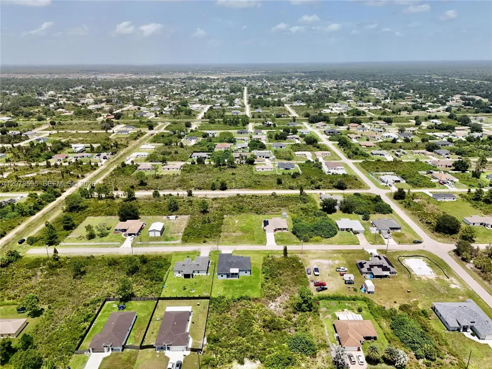 2808 55TH ST W Lehigh Acres, FL 33971