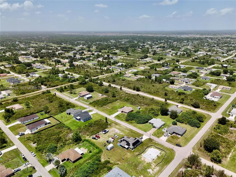 2808 55TH ST W Lehigh Acres, FL 33971