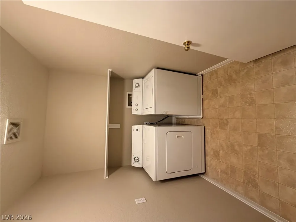 6535 Goldfield Street North Las Vegas, NV 89084