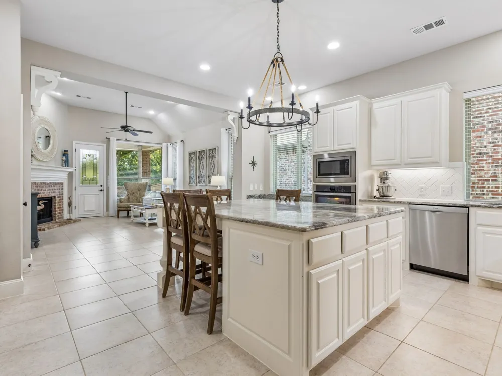 8917 James Drive Lantana, TX 76226