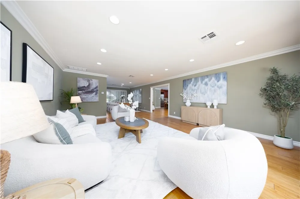 430 W Winnie Way Arcadia, CA 91007