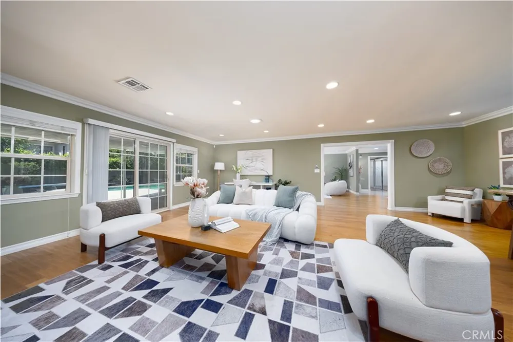 430 W Winnie Way Arcadia, CA 91007