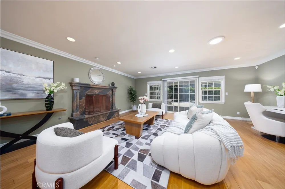 430 W Winnie Way Arcadia, CA 91007