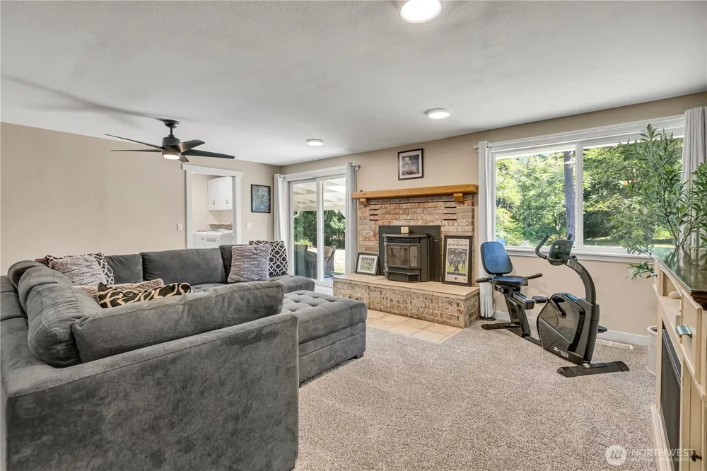 22710 253rd Avenue SE Maple Valley, WA 98038
