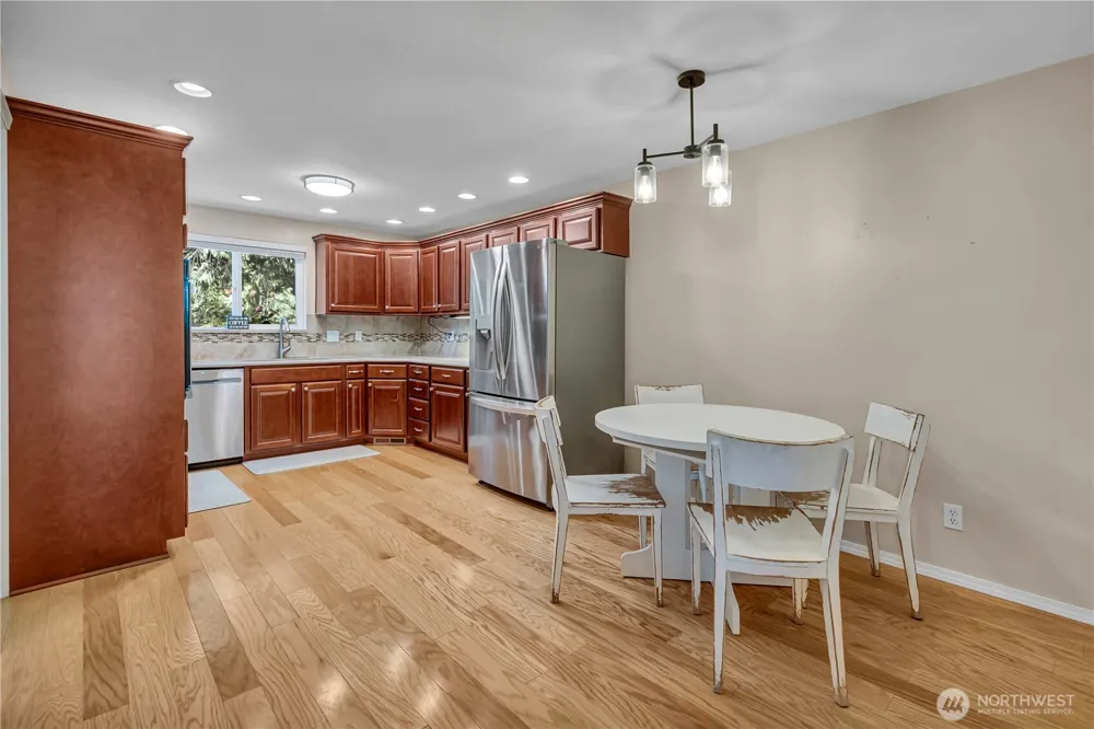 22710 253rd Avenue SE Maple Valley, WA 98038