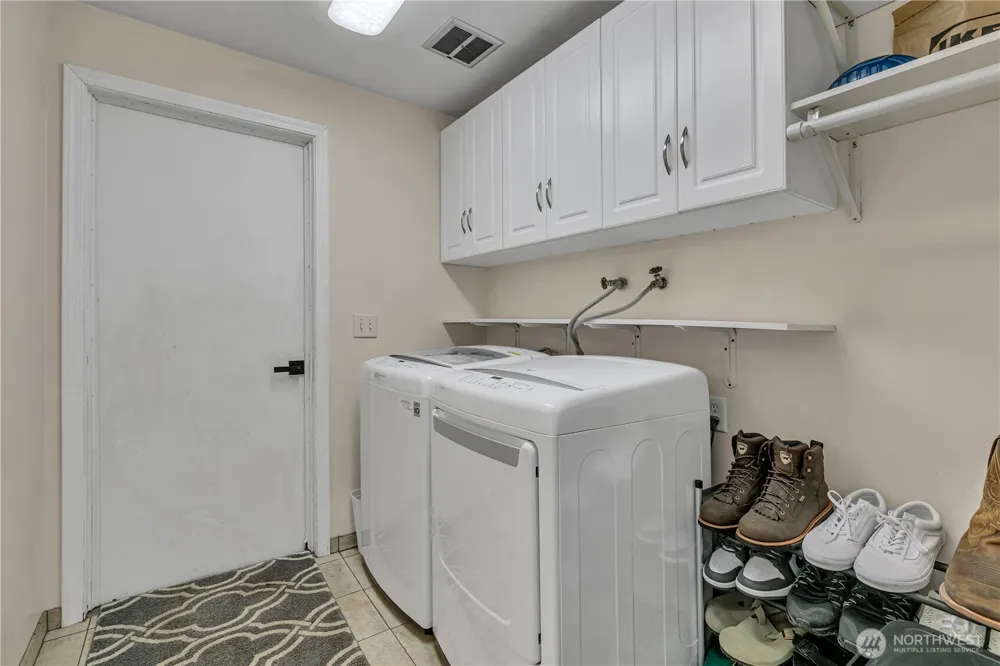 22710 253rd Avenue SE Maple Valley, WA 98038