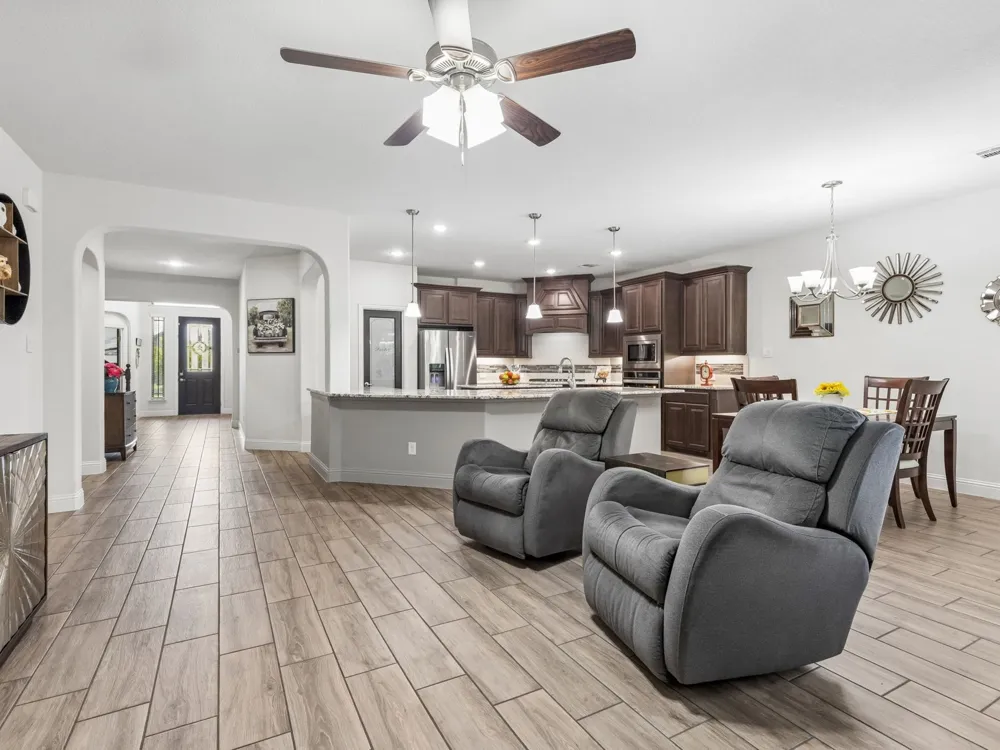 985 E Villas Court Lewisville, TX 75067