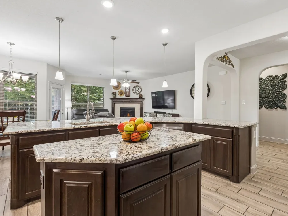 985 E Villas Court Lewisville, TX 75067