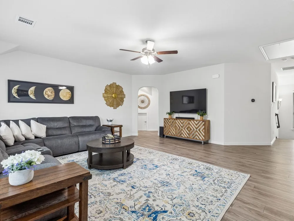 985 E Villas Court Lewisville, TX 75067