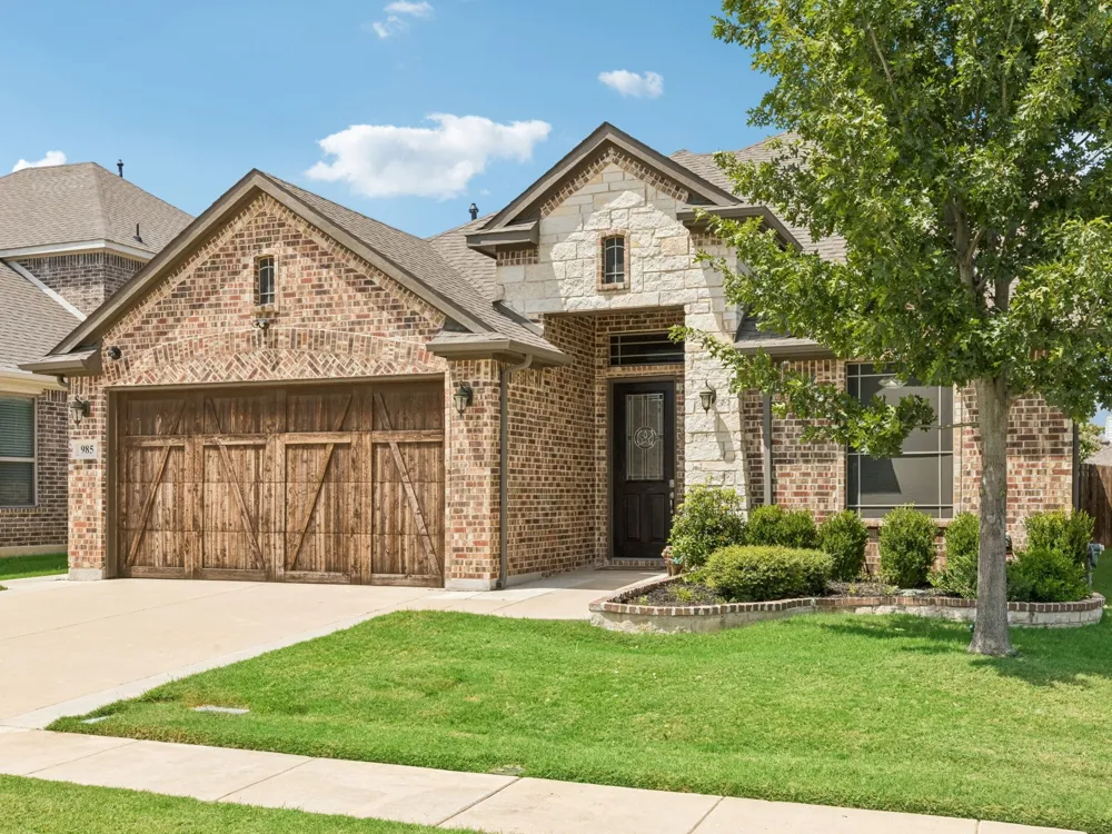 985 E Villas Court Lewisville, TX 75067