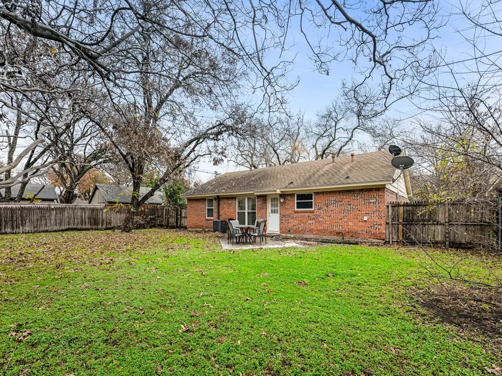 3245 Myra Lane Farmers Branch, TX 75234