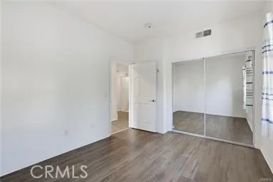 9610 Zelzah #203 Los Angeles, CA 91325