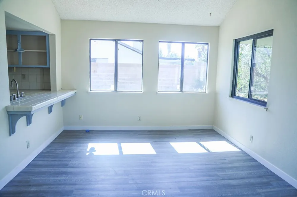 4545 W Avenue L10 Lancaster, CA 93536