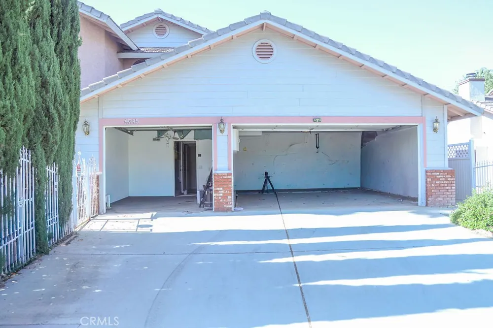4545 W Avenue L10 Lancaster, CA 93536