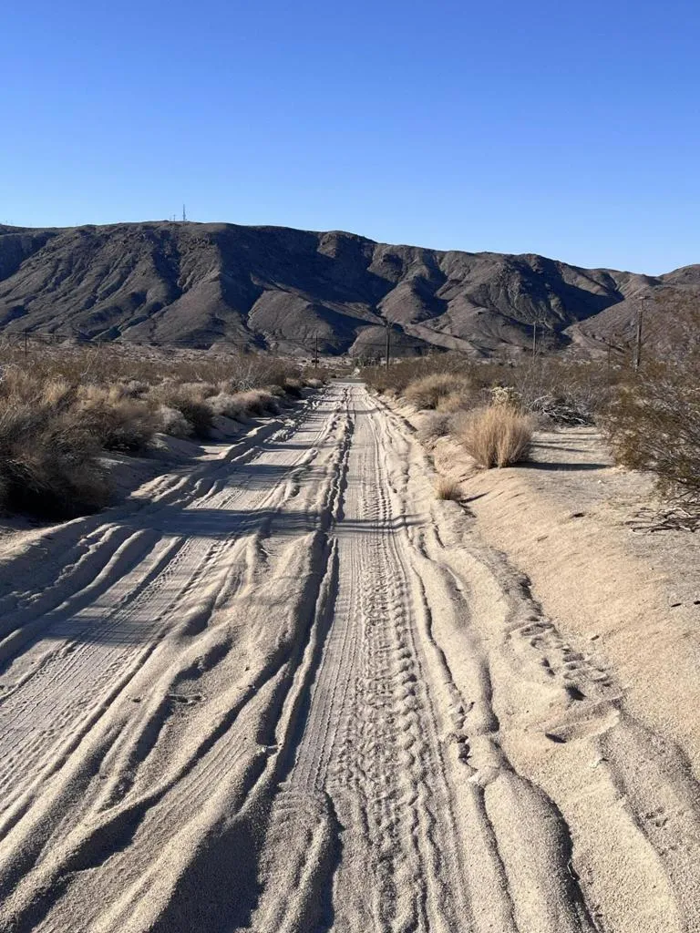 Lee Rd 29 Palms, CA 92277