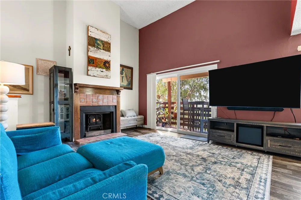 23834 Box Canyon Rd West Hills, CA 91304