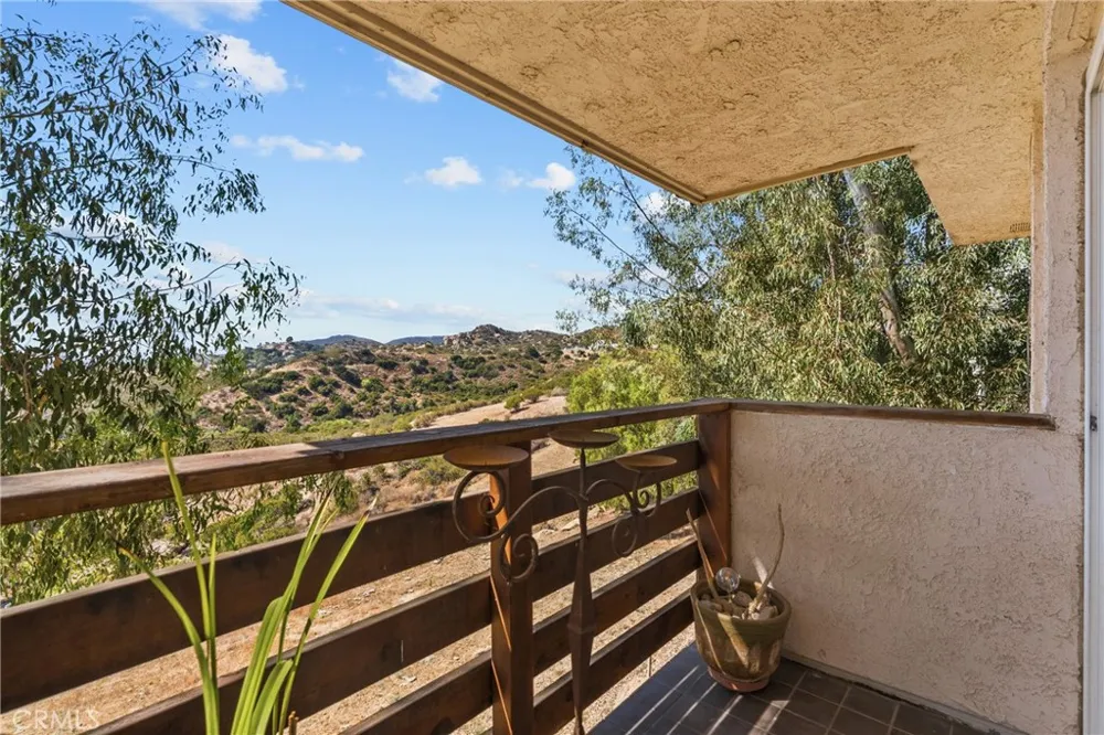 23834 Box Canyon Rd West Hills, CA 91304