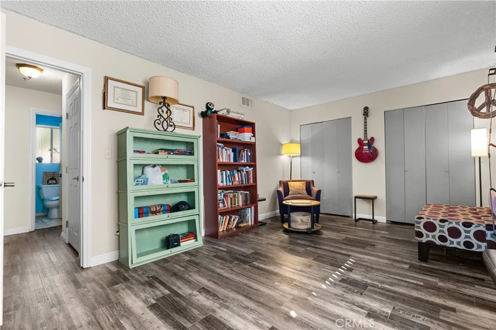 23834 Box Canyon Rd West Hills, CA 91304