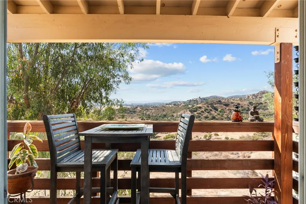 23834 Box Canyon Rd West Hills, CA 91304