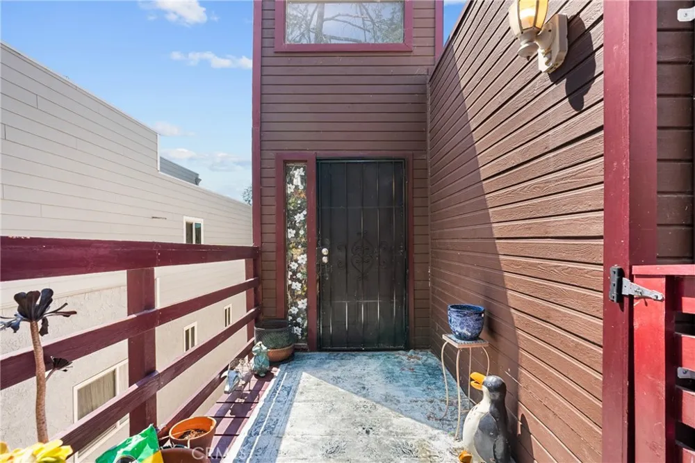 23834 Box Canyon Rd West Hills, CA 91304