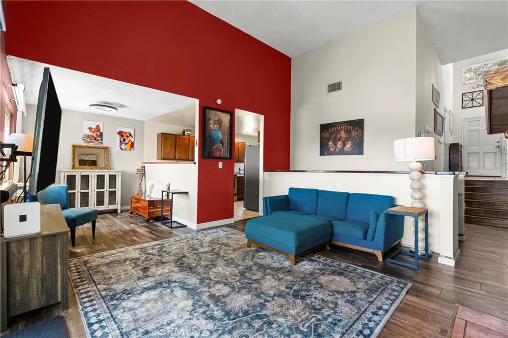23834 Box Canyon Rd West Hills, CA 91304