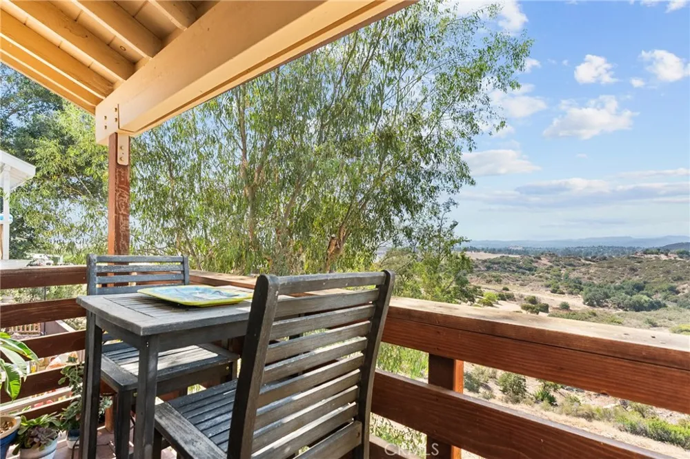 23834 Box Canyon Rd West Hills, CA 91304