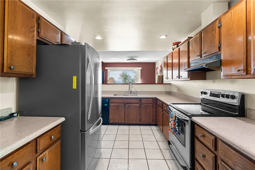 23834 Box Canyon Rd West Hills, CA 91304