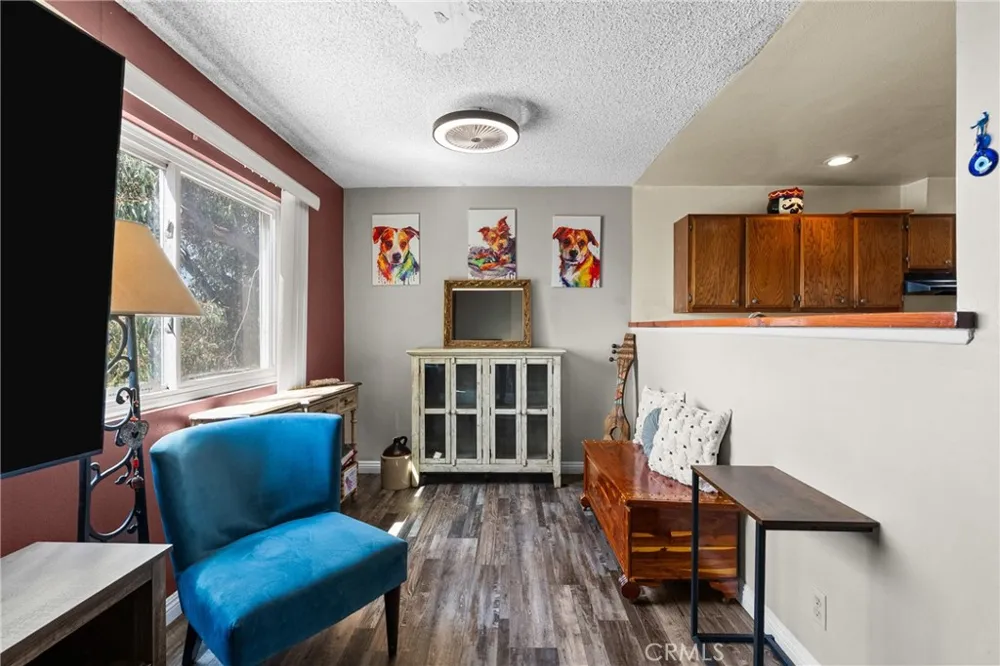 23834 Box Canyon Rd West Hills, CA 91304