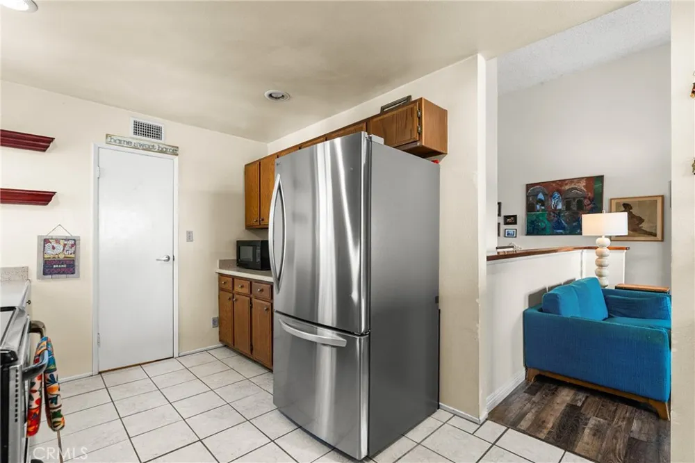 23834 Box Canyon Rd West Hills, CA 91304